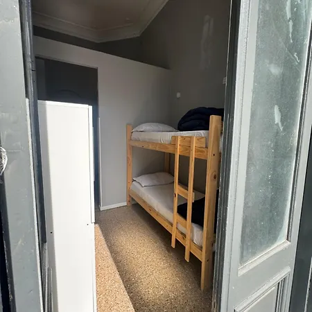 Lead Hostel-3